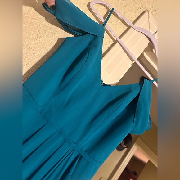 Celebrate! David’s Bridal dress size 0 - Picture 4 of 5